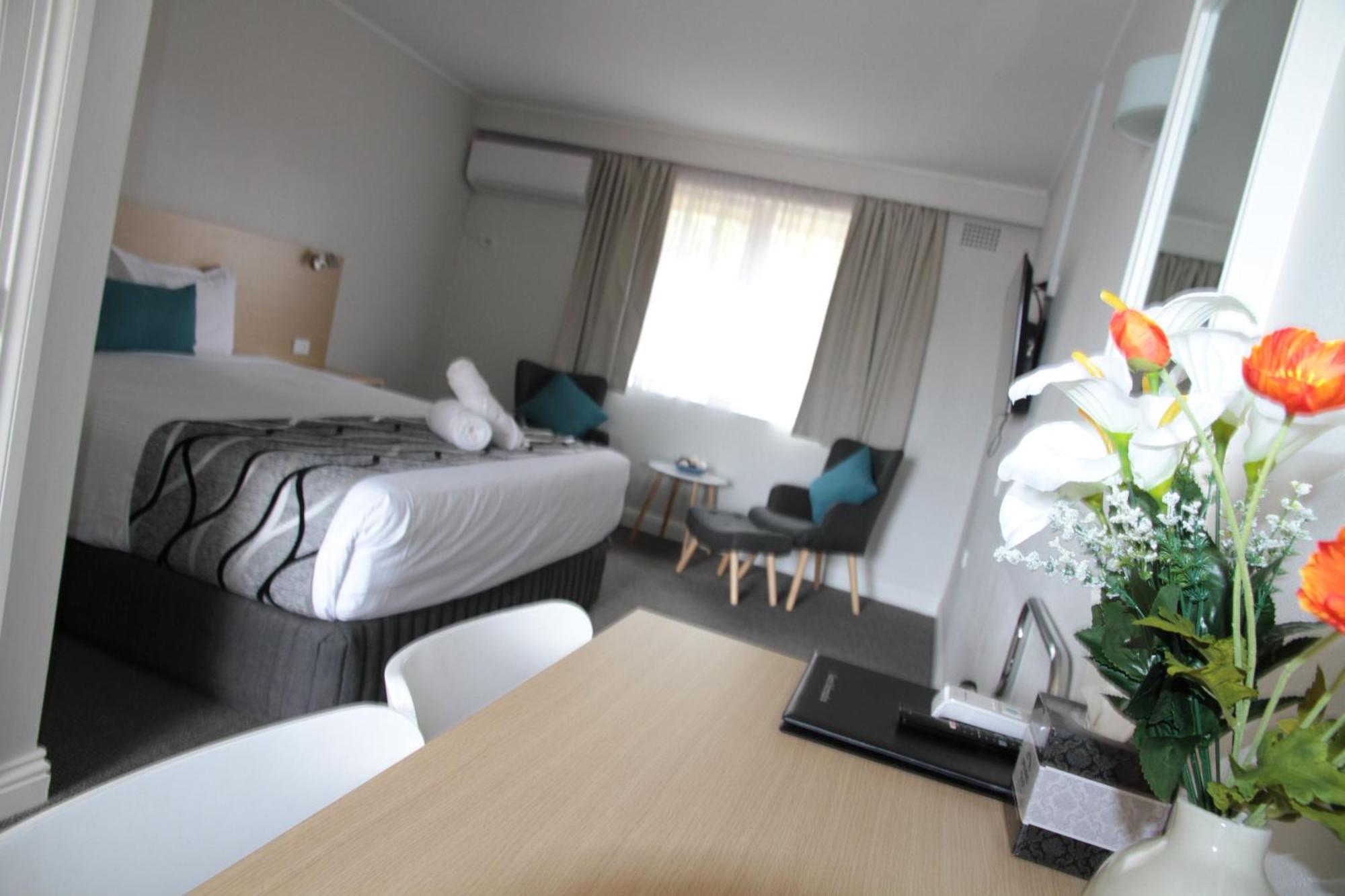 كونابارابران Country Gardens Motel المظهر الخارجي الصورة